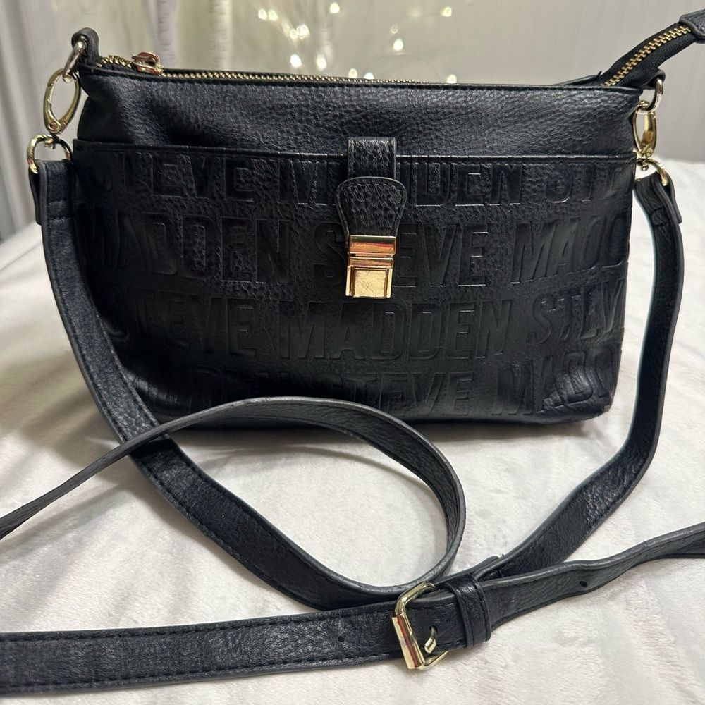 STEVE Madden Shoulder Bag